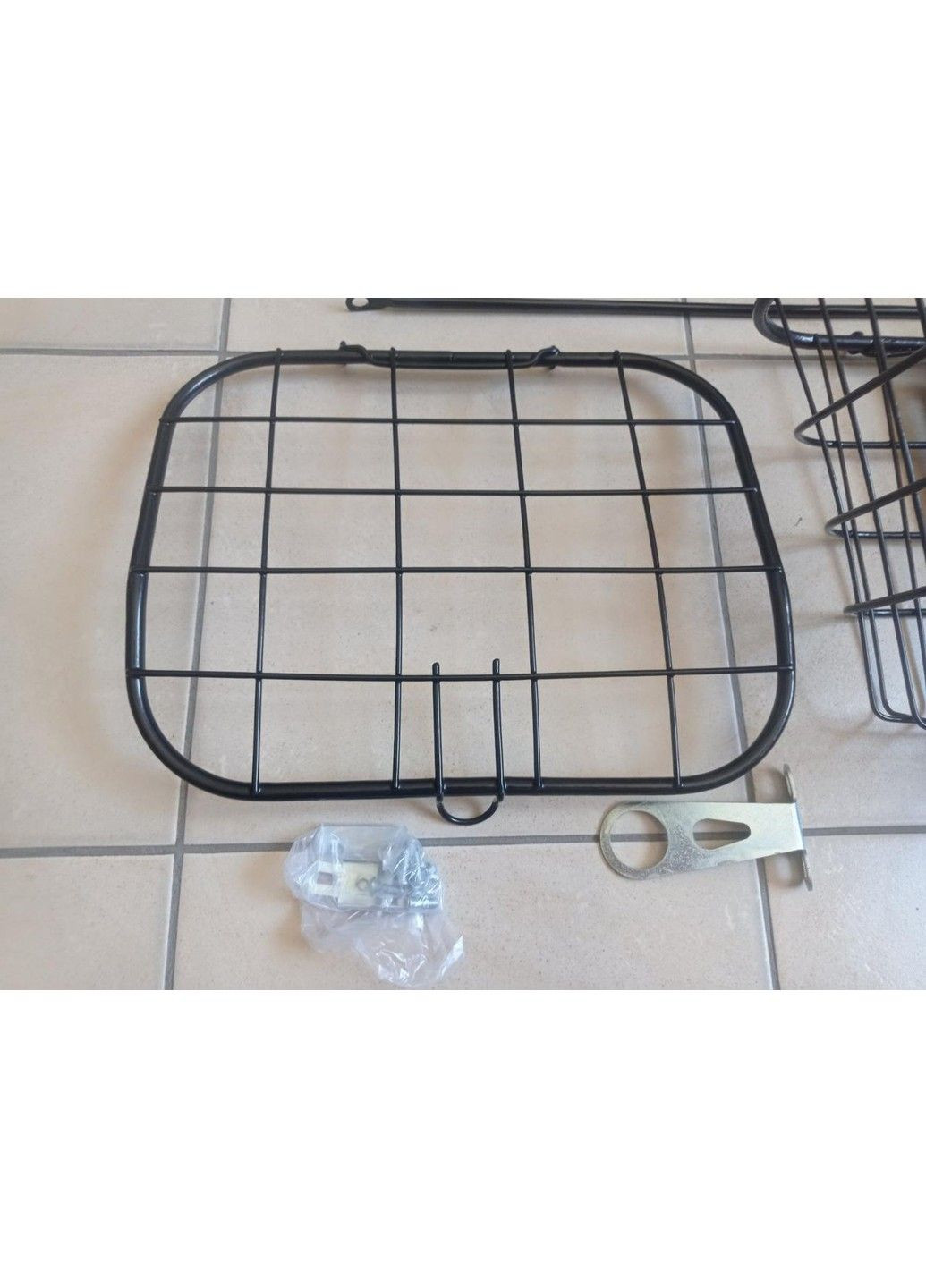 Корзина велосипедная Baisike стальная с крышкой, черная No Brand (359457277)