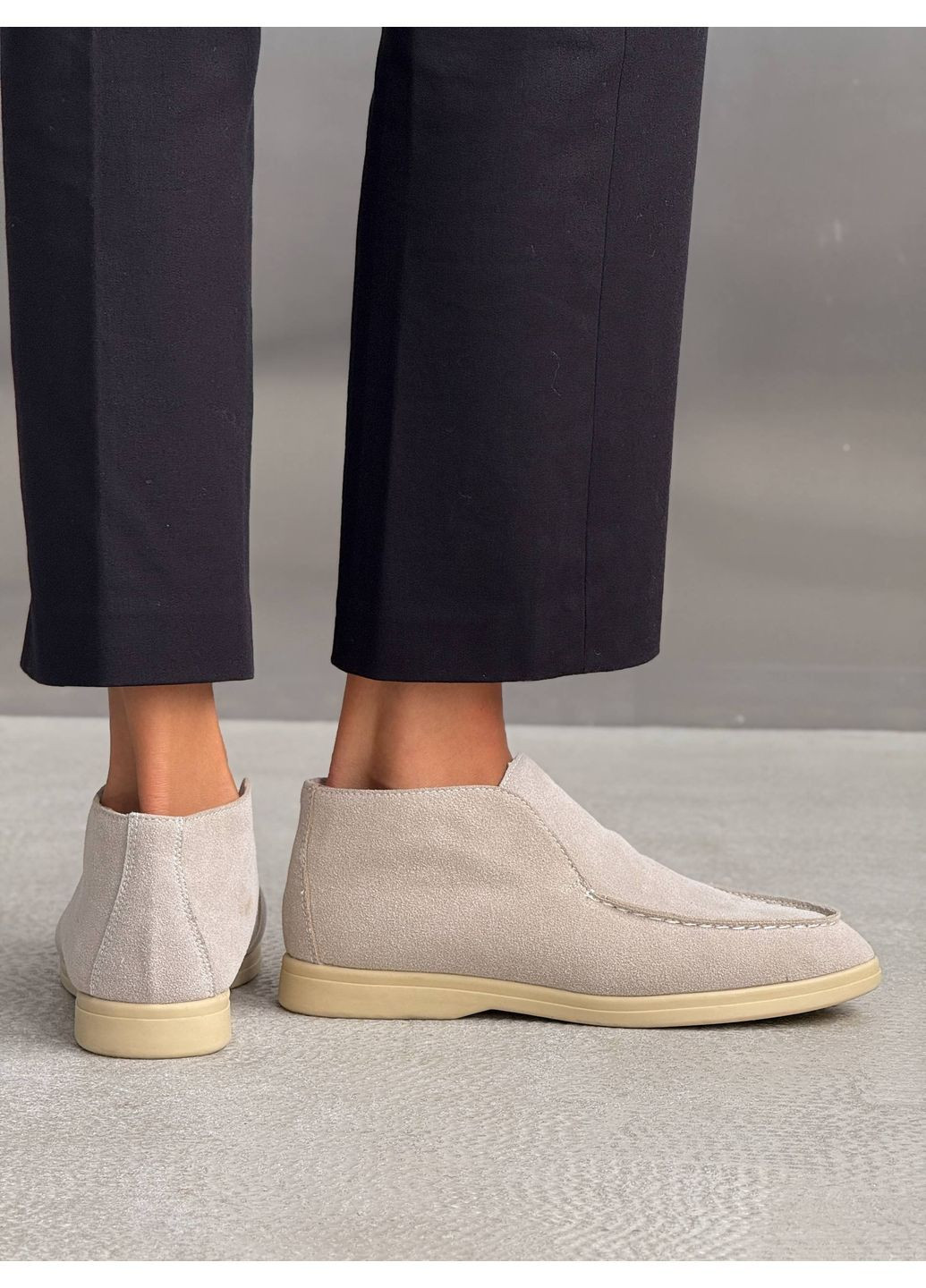 No Brand Стильні жіночі лофери лофери сіро-бежевий з натуральна замша, — демісезон (362460486)