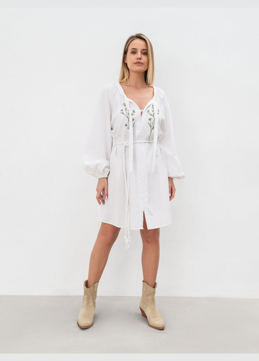 Белое платье мини Romashka однотонное