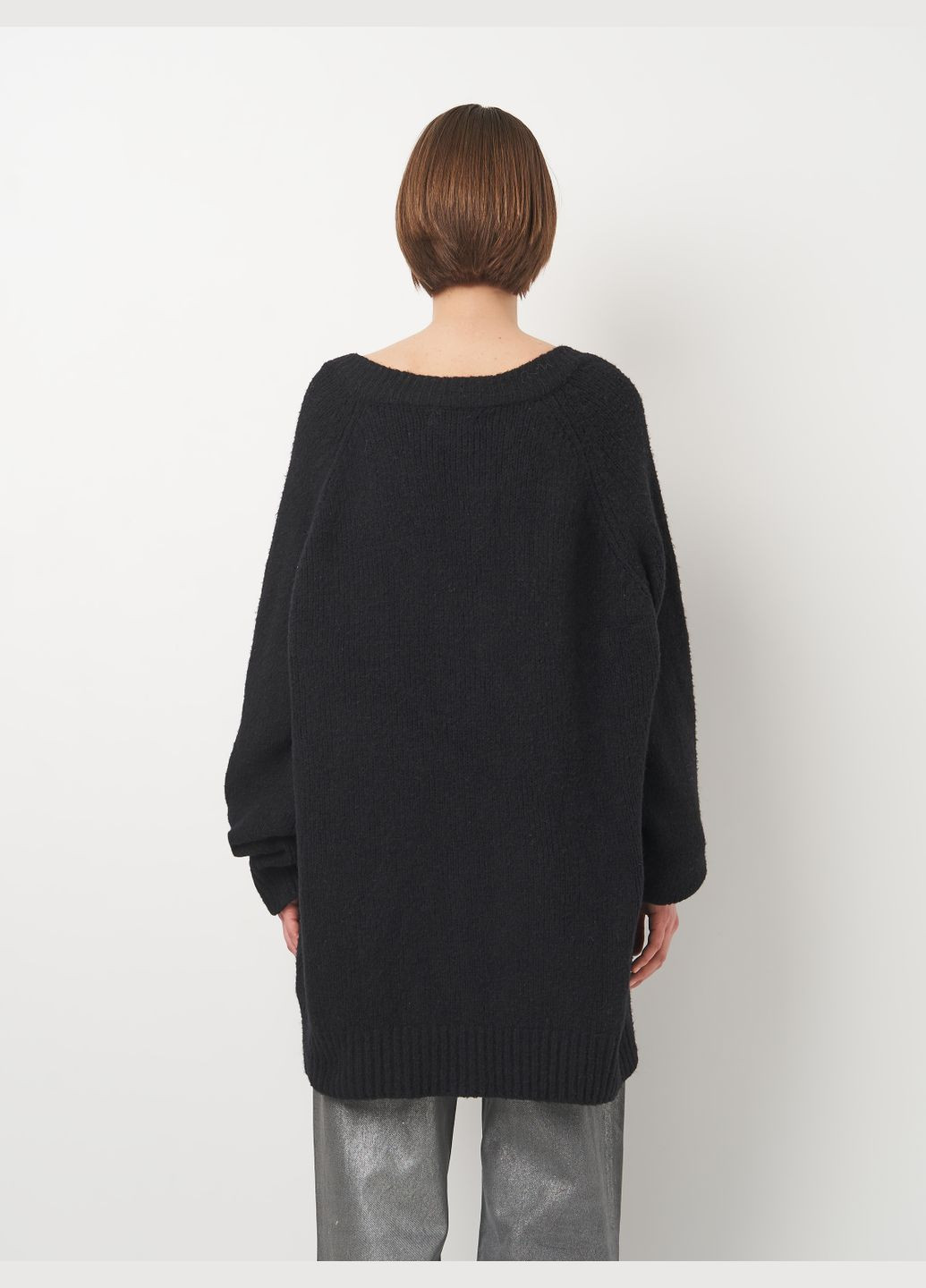 Черный демисезонный свитер с вырезом Bershka