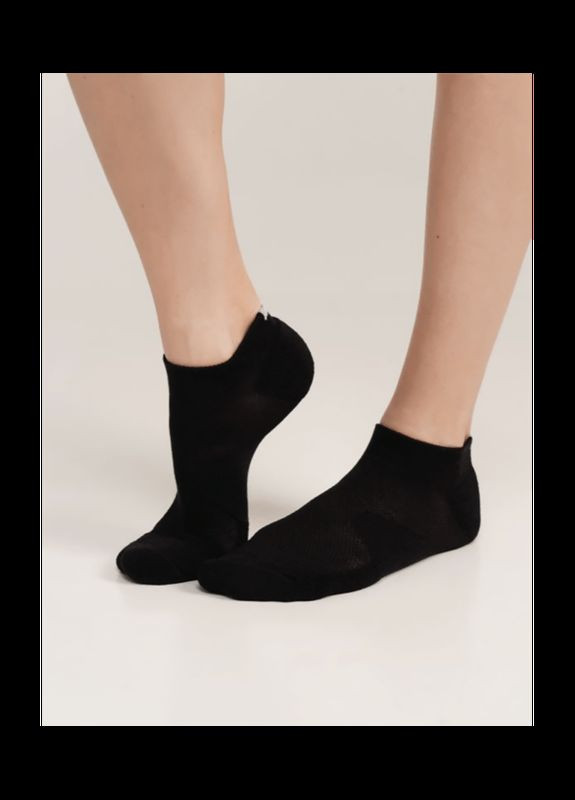 Чорні невисокі шкарпетки для активного відпочинку Giulia однотонні (333651622)