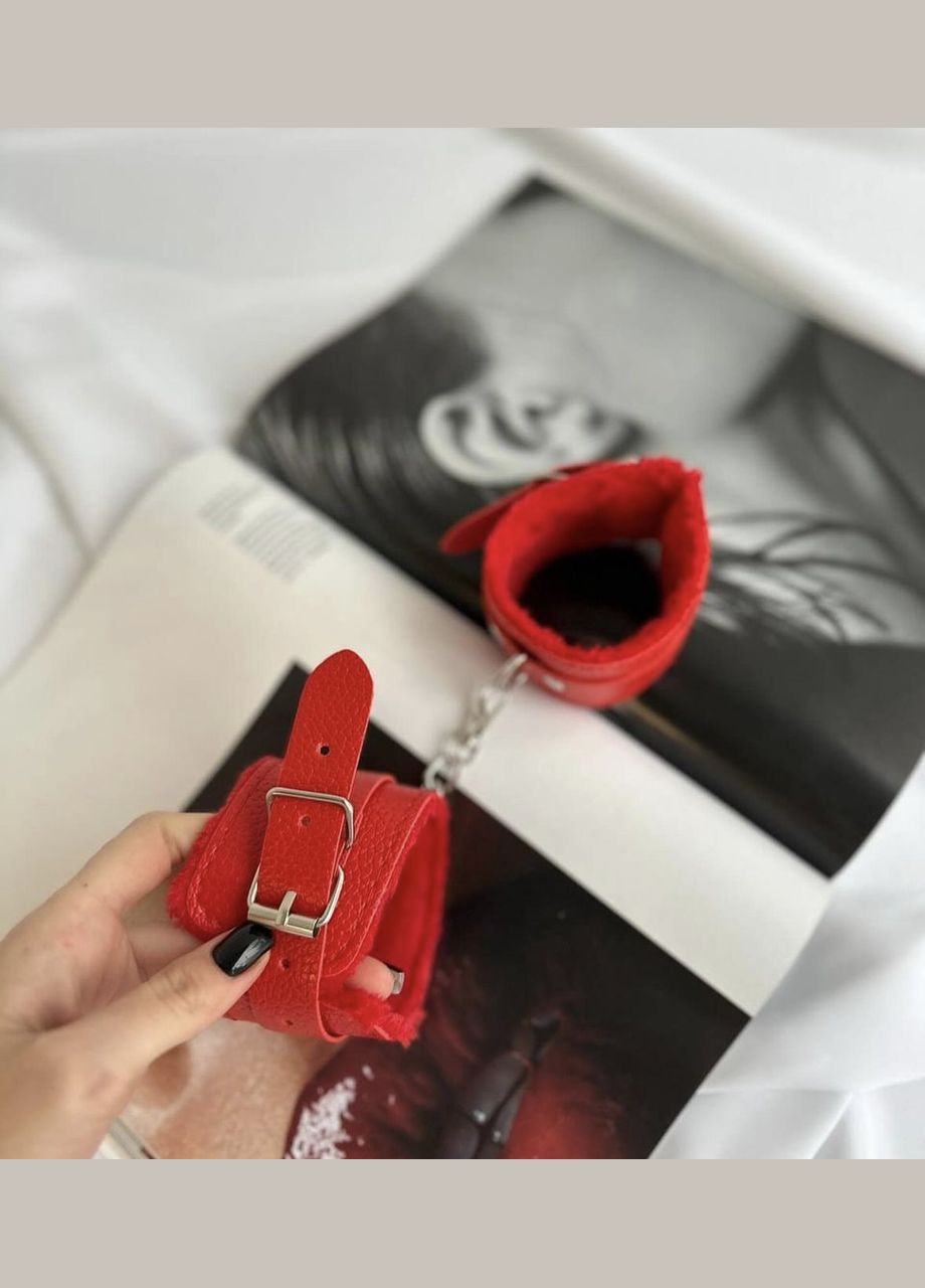 Наручники з хутром бдсм для інтимних рольових ігор червоні No Brand (341309911)