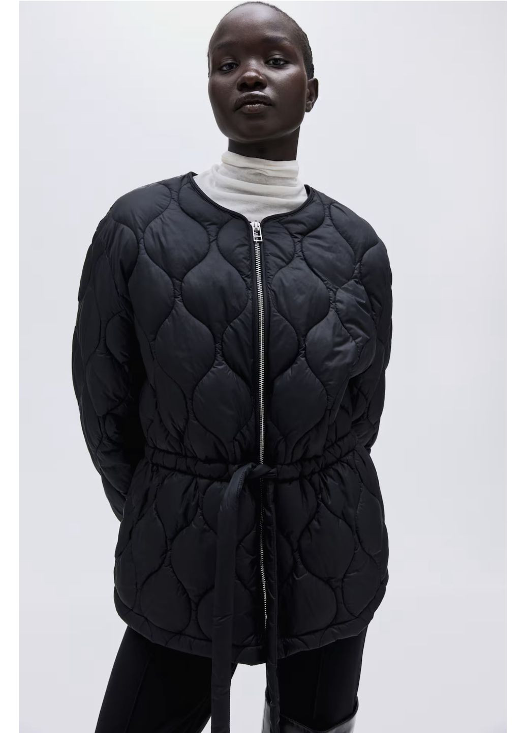 Чорна демісезонна куртка H&M стьобана