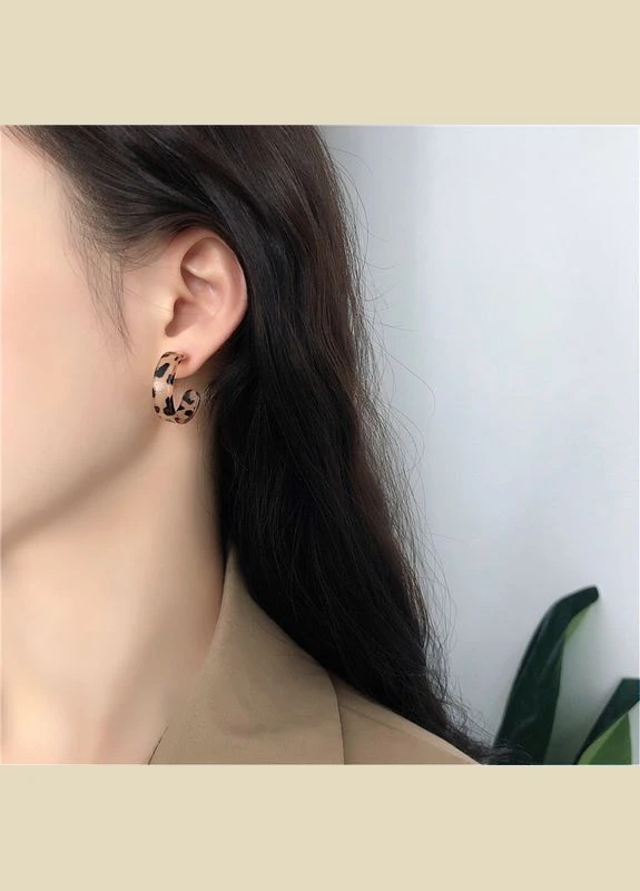 Сережки-півкільця цвяшки леопардовий (12-98) No Brand (314931164)