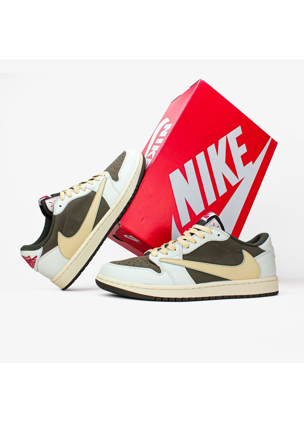 Бежевые демисезонные кроссовки мужские и женские nike air jordan 1 x travis scott beige grey | найк аир джордан 1 бежевые серые No Brand