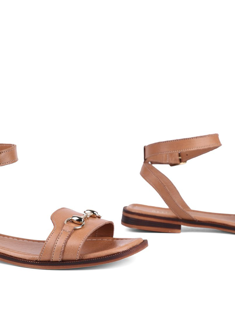 Бежевые женские сандалии 070 9601 бежевый кожа Attizzare