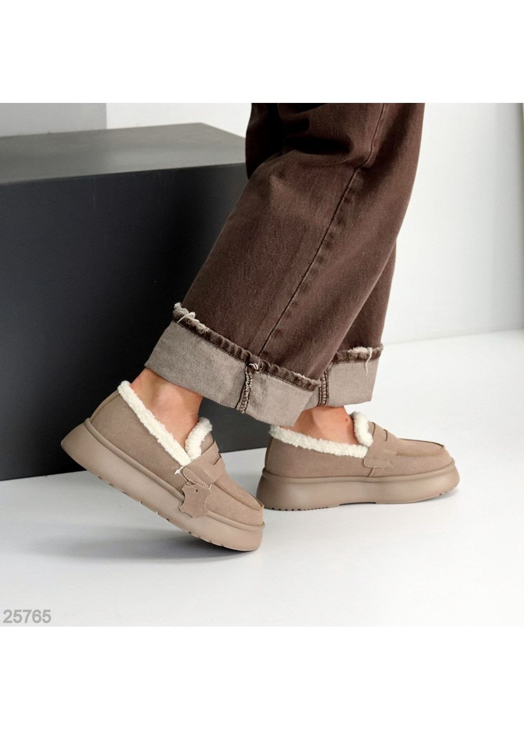 Жіночі зимові автоледі Stelary, колір латте, натуральна замша, на платформі з екохутром No Brand (366079973)