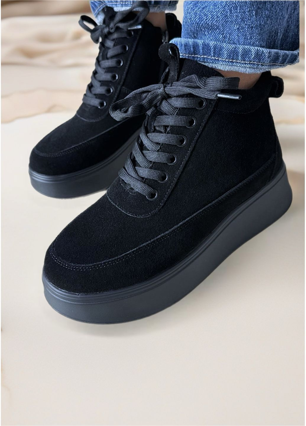 Зимние женские зимние ботиночки натуральная замша No Brand из натуральной замши