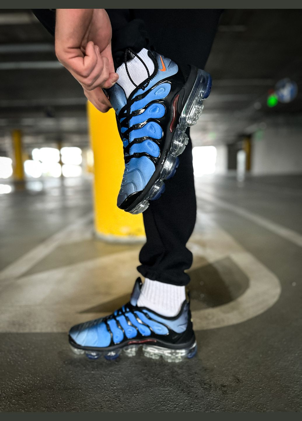 Синие всесезонные кроссовки мужские nike air vapormax plus retro knicks blue black | найк аир вапормакс синие черные No Brand
