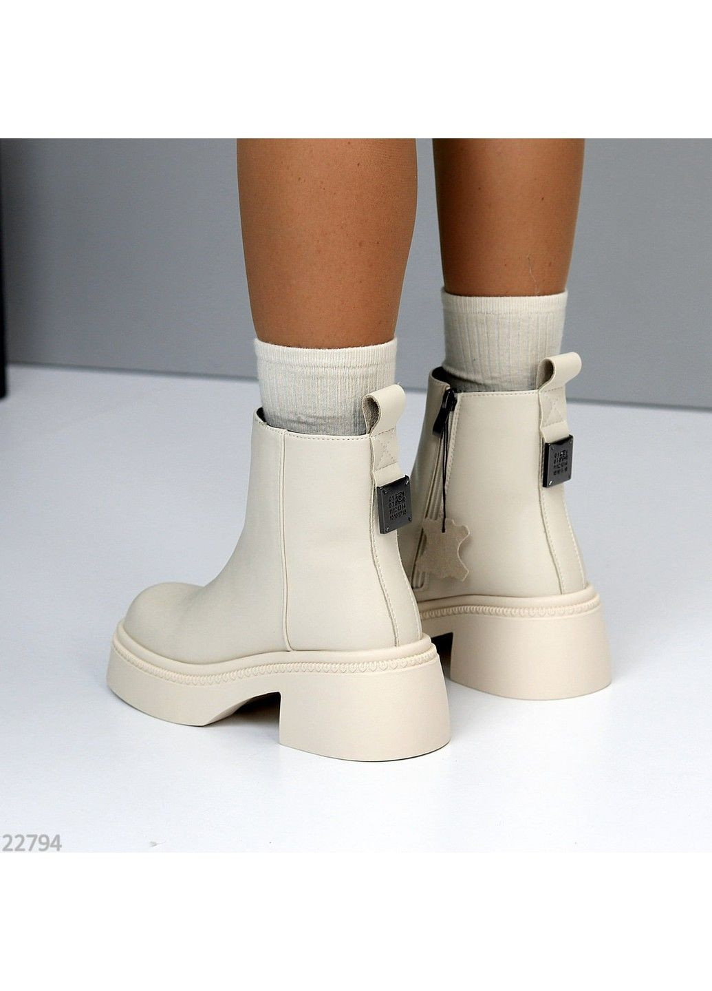 Зимние 232.б ботинки зимние бежевые кожаные ITTS