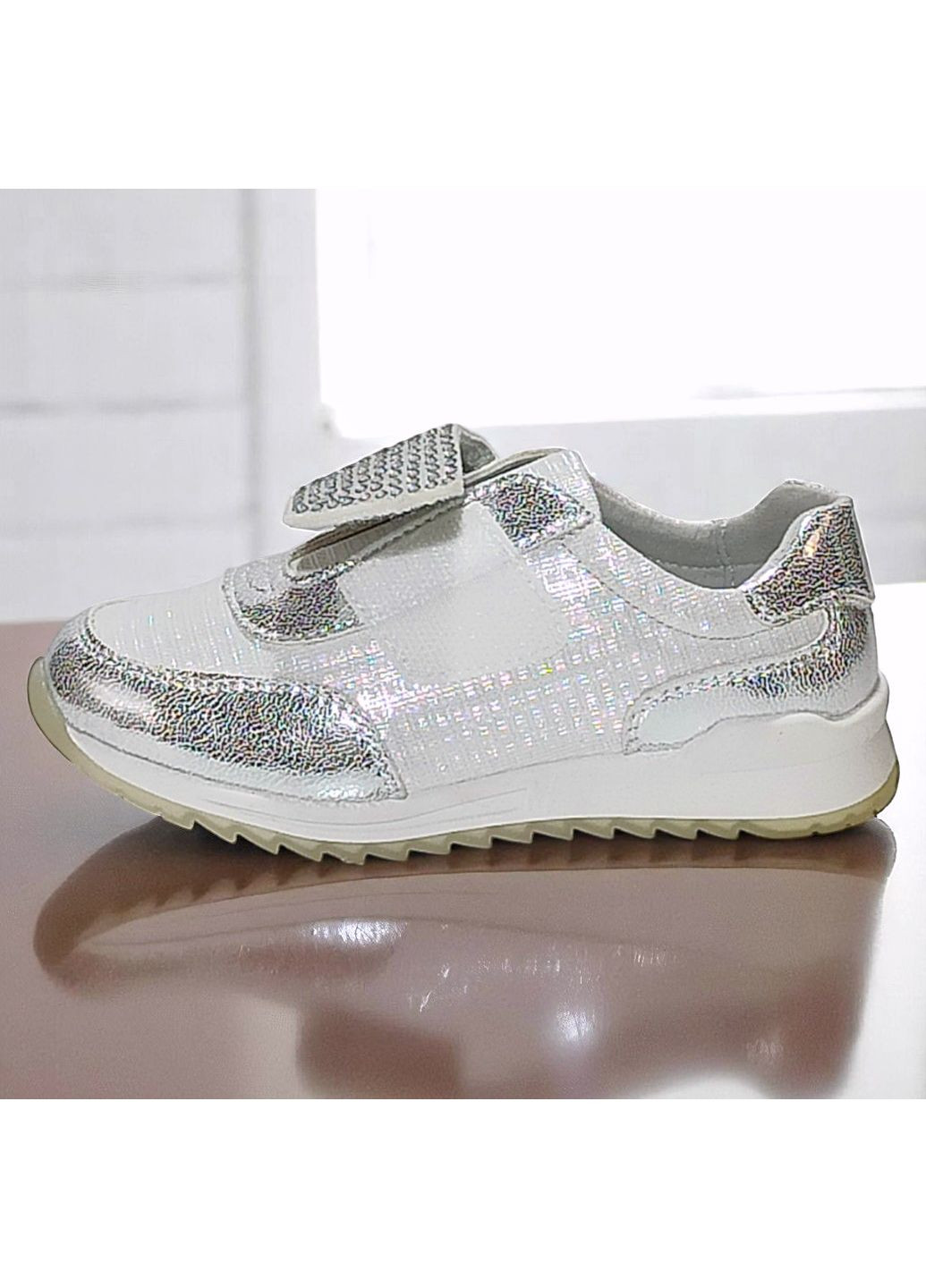 Білі осінні ортопедичні демісезонні кросівки для дівчинки на липучках казка L&D