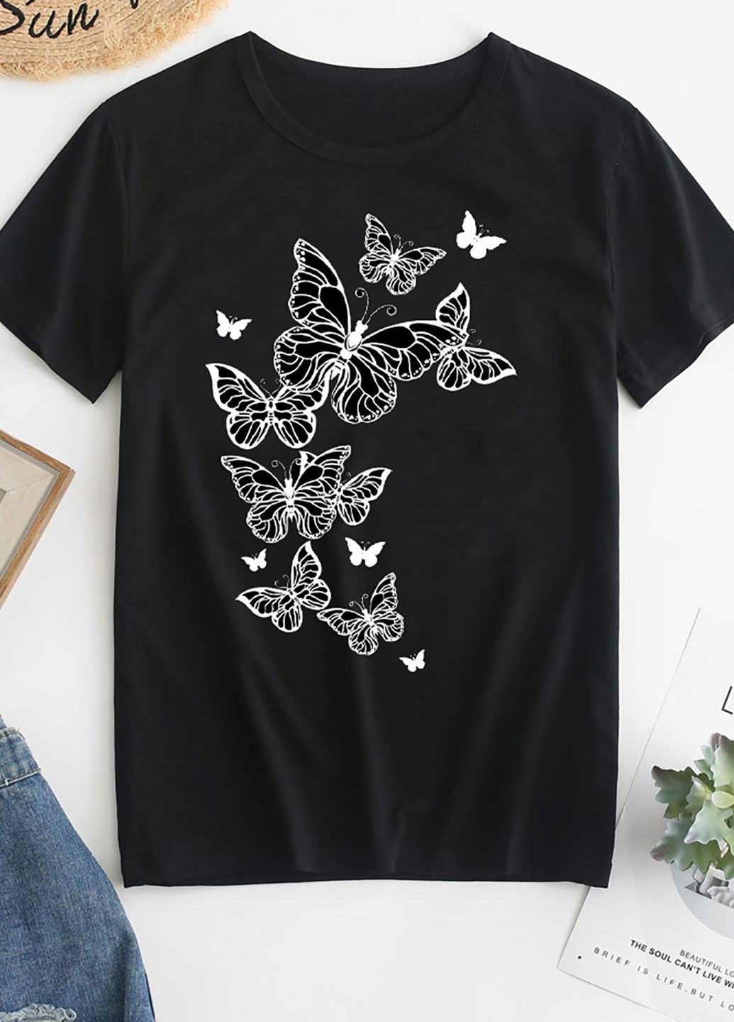 Черная демисезон футболка женская черная fluttering floral print Zuzu