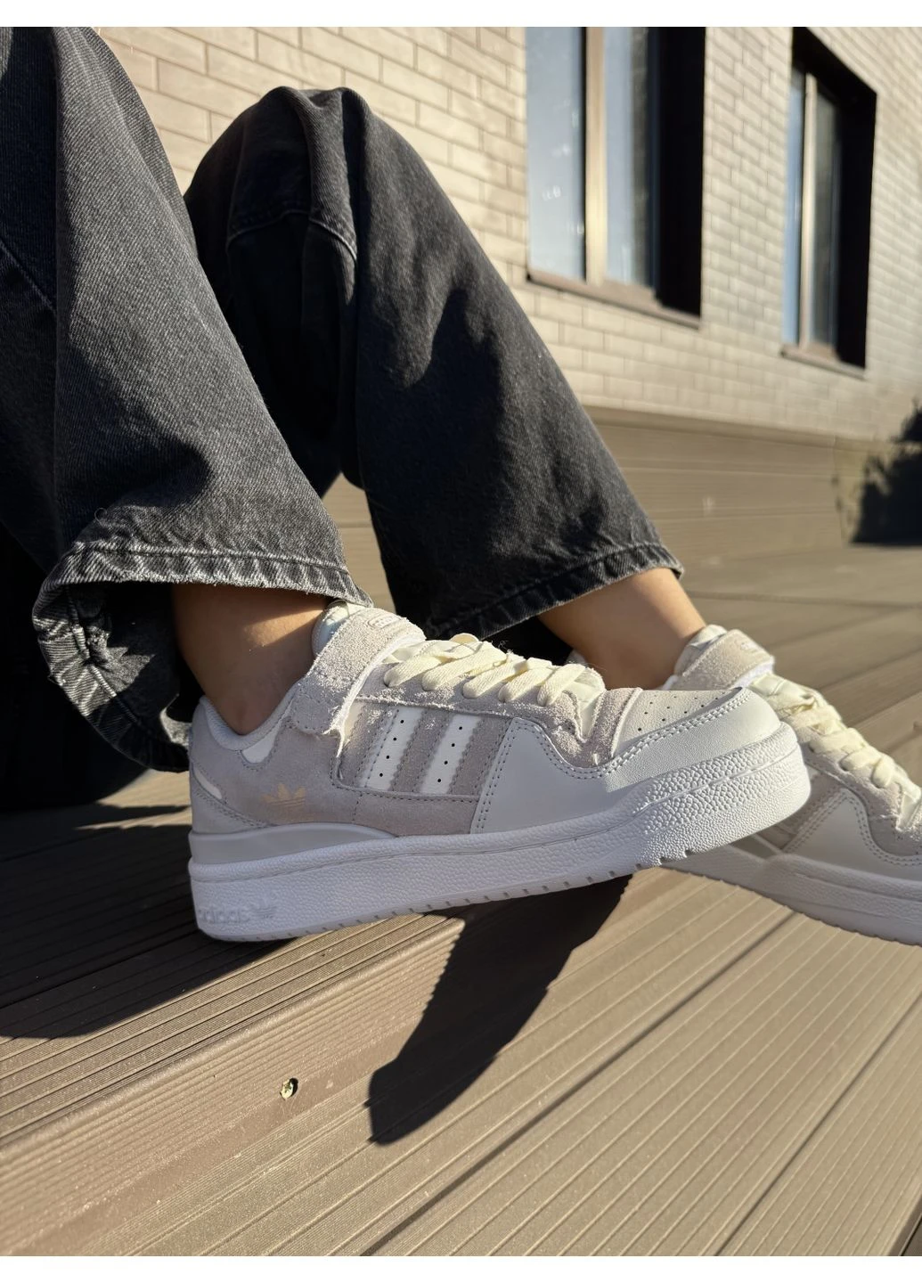 Белые демисезонные кроссовки мужские adidas white beige адидас белые No Brand