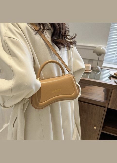 Жіноча сумка Fashion 8414 крос-боді бежева No Brand (306709494)
