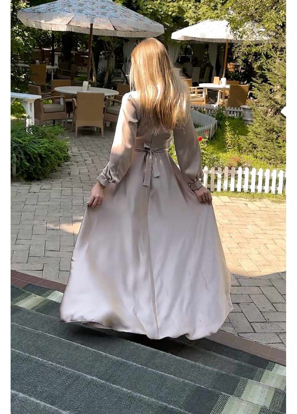 Бежевое вечернее платье атлас шелк 23057 бежево Tanita-Romario