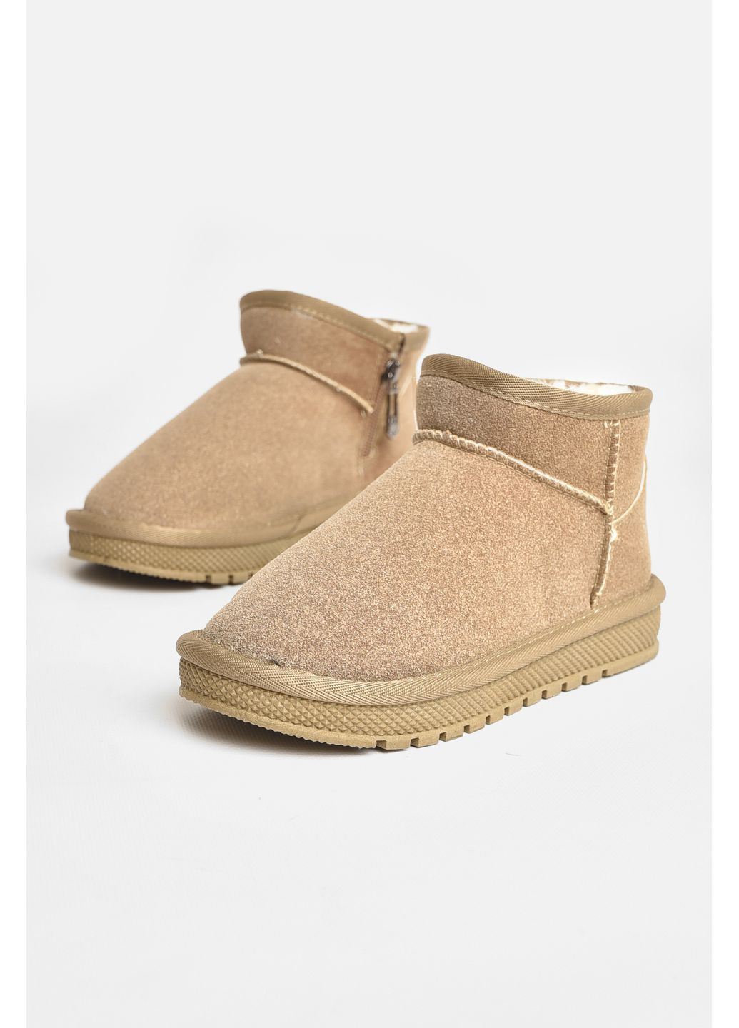 Бежевые угги детские искуственная замша бежевого цвета Let's Shop