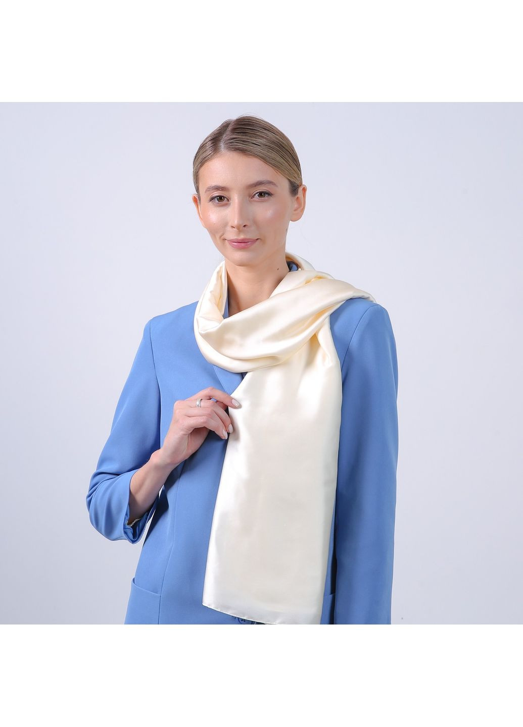 Палантин женский однотонный атлас бежевый КРИСТАЛ LuckyLOOK 723-467 (326487870)