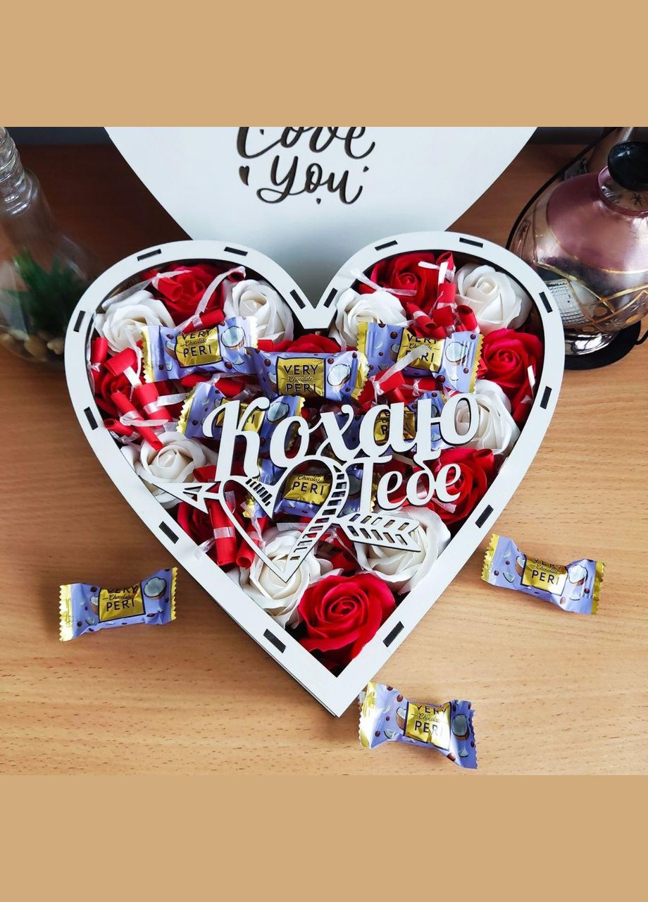 Подарунковий бокс для дівчини з цукерками та 101 причиною «Чому я тебе люблю» (ar155) No Brand (317171295)