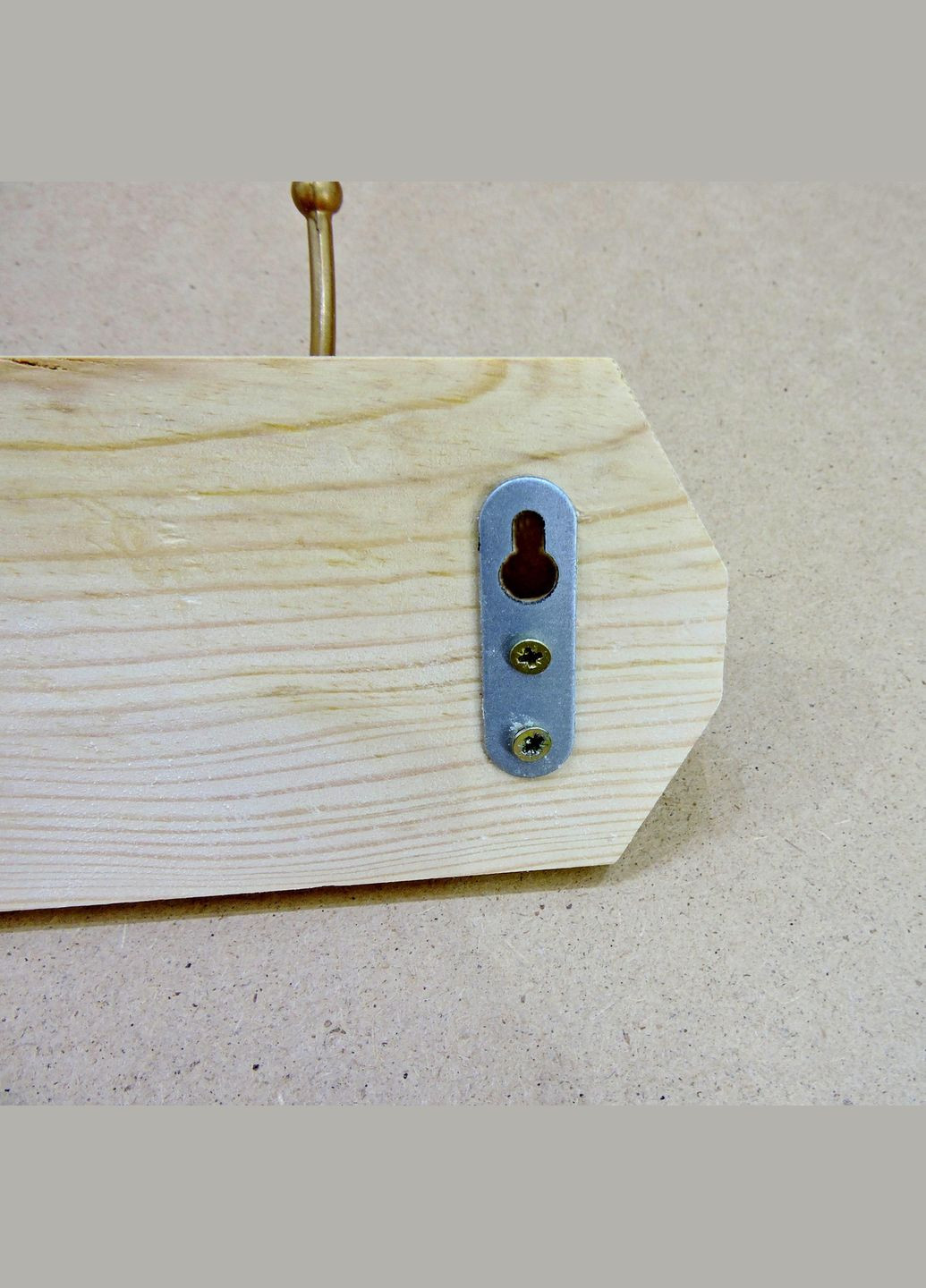 Вешалка для одежды из дерева Гатино 6 бланже (ВДО-601501) No Brand (327866980)