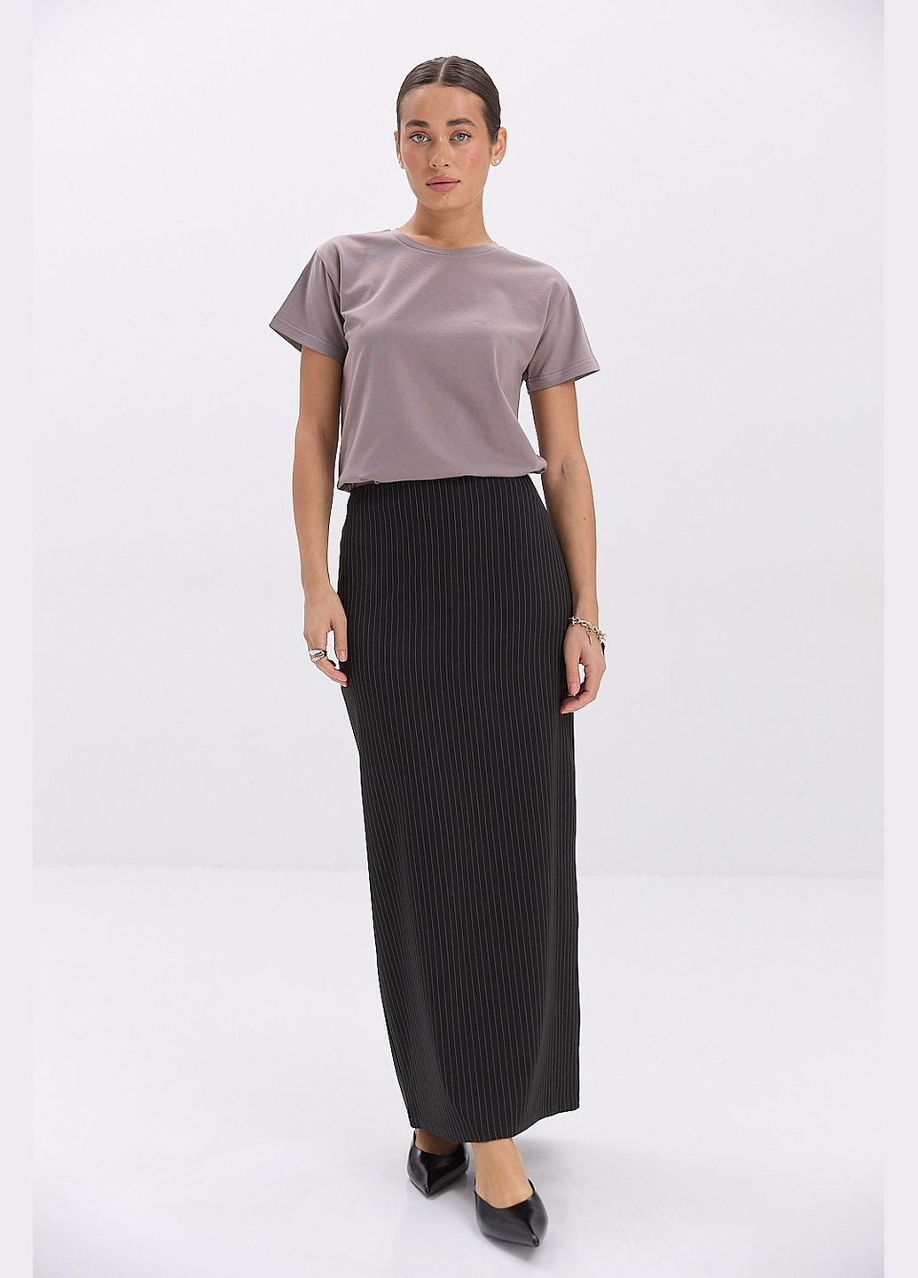 Базова жіноча футболка молочного кольору Arjen - (317233839)