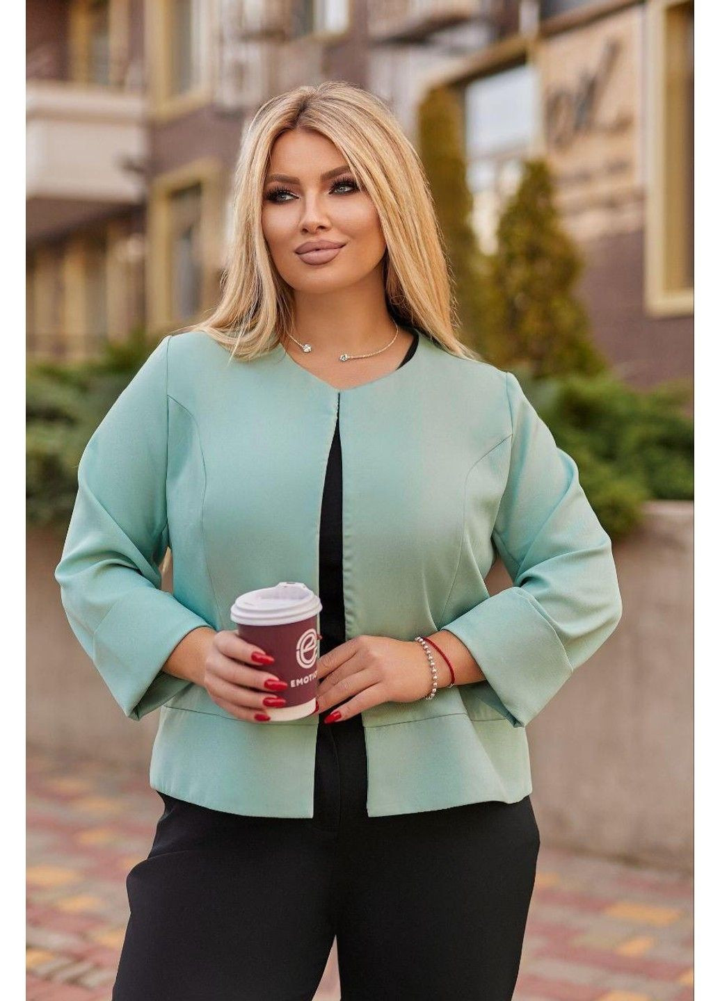 Жіночий діловий костюм з чорними брюками та оливковим піджаком мод МЗ 8814/503, 58 розмір No Brand (355469567)