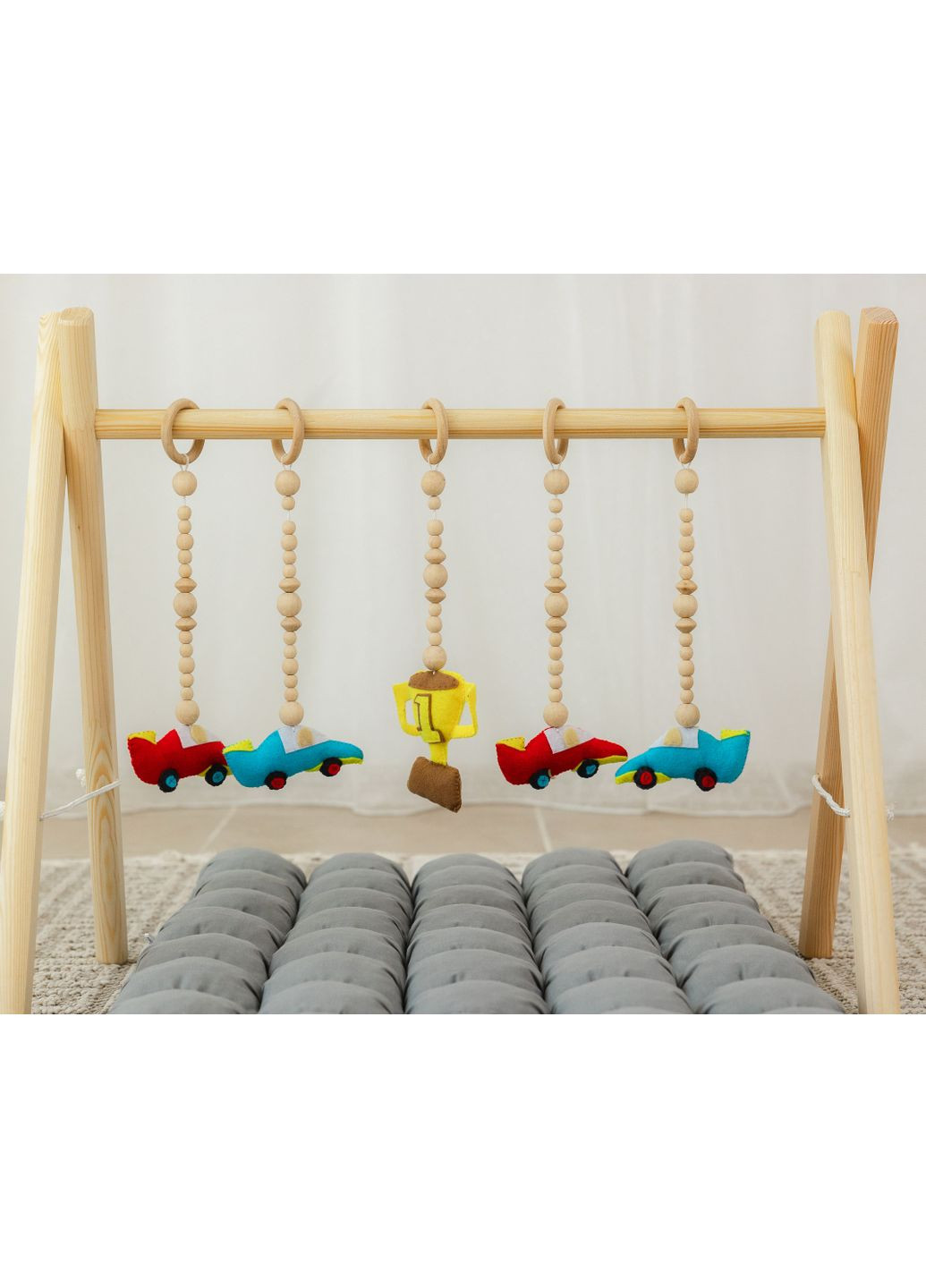 Мобиль детский напольный XRMASTER Чемпион с серым матрасиком No Brand (350313846)