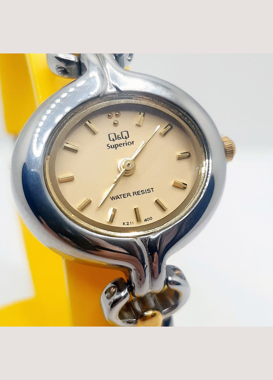 Наручные часы '' Superior series женский кварцевый металлический ремешок () Q&Q К211-400 (305391403)