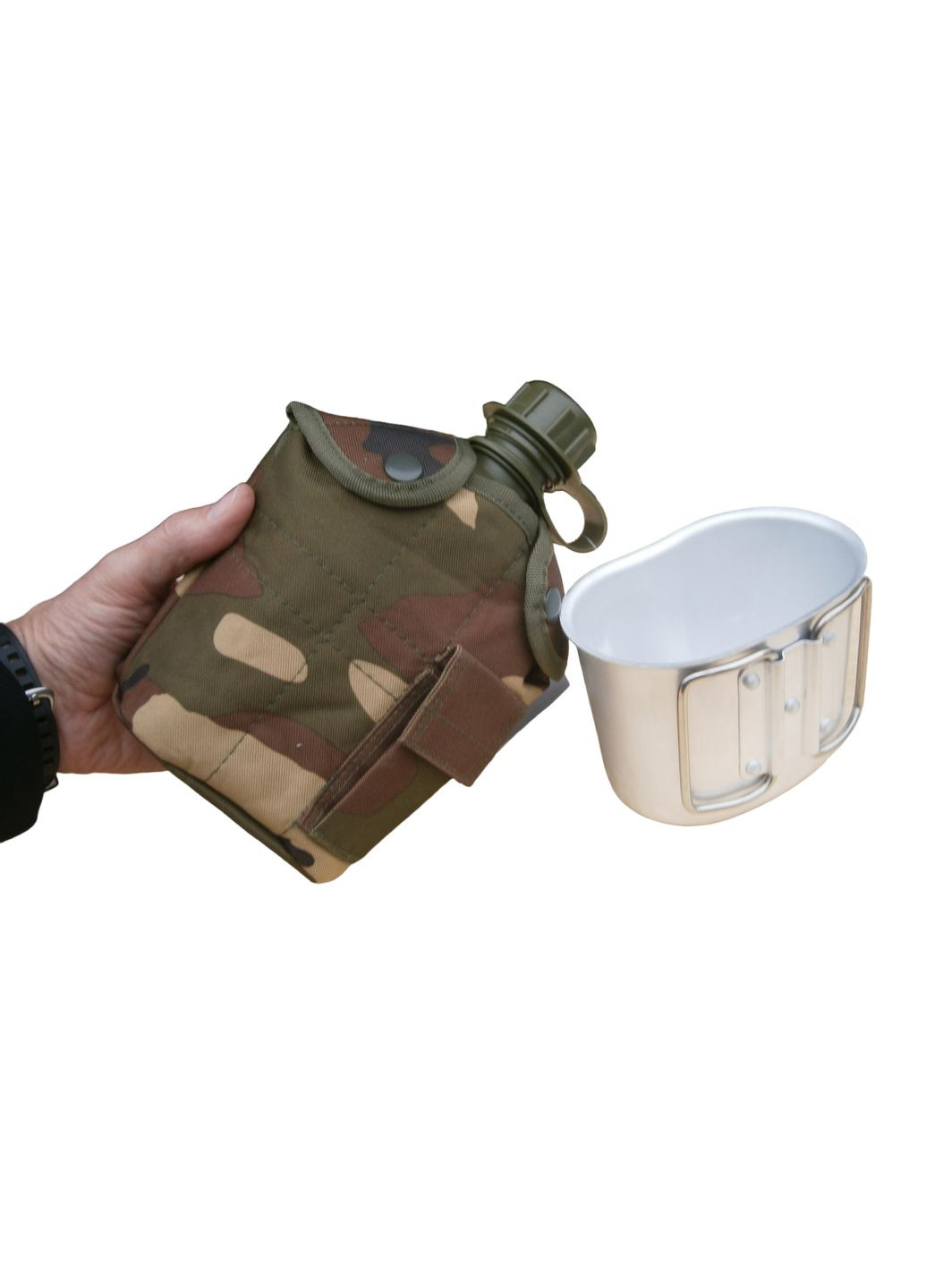 Фляга з кружкою US Вottle 1 л пластикова в чохлі Woodland No Brand (302391925)