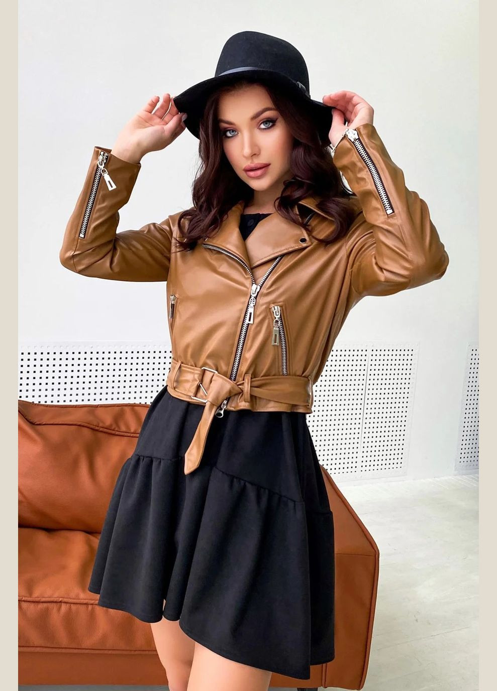 Коричнева демісезонна куртка-косуха Seventeen