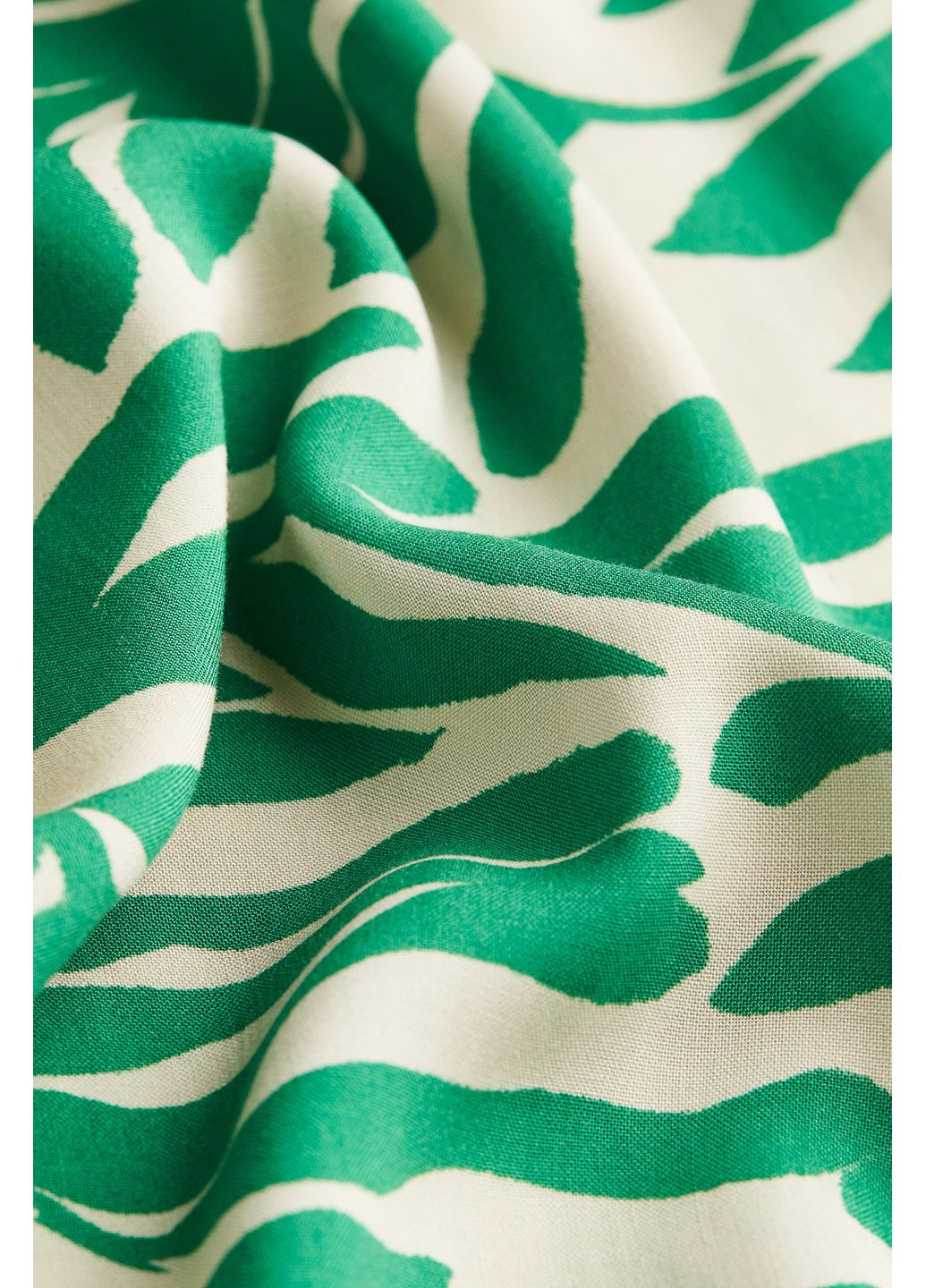 Комбинированное кэжуал платье из вискозы H&M однотонное