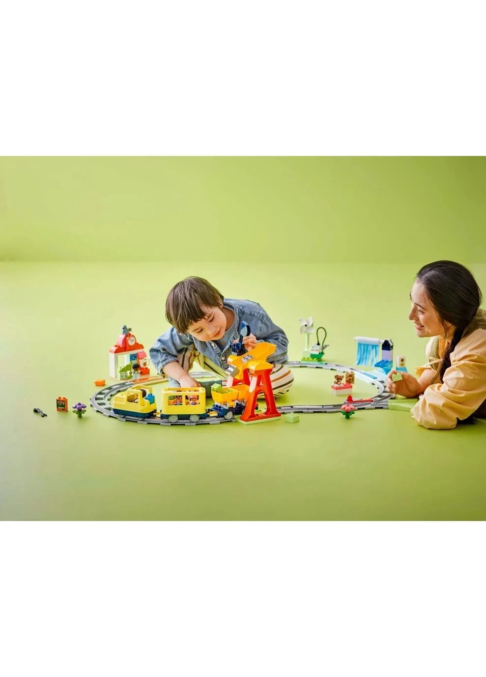 Конструктор DUPLO Town Потяг інтерактивний пластик 4 фігурки 5 кубиків Lego (389581982)