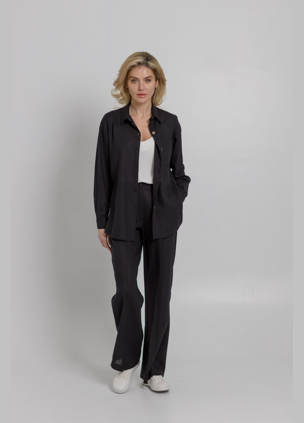 Чорна блуза Парада