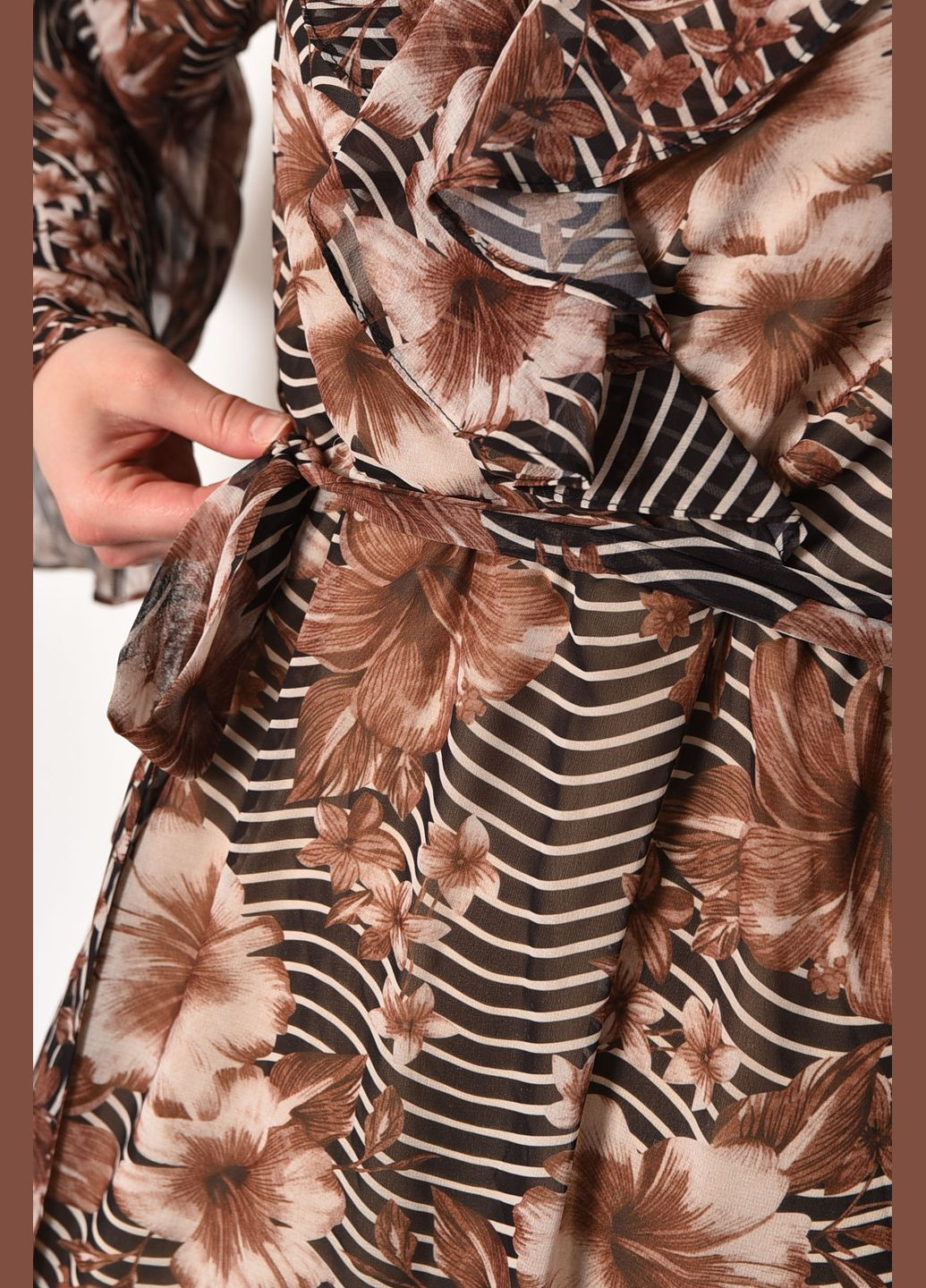 Коричневое кэжуал платье женское шифоновое коричневого цвета с принтом баллон Let's Shop с цветочным принтом