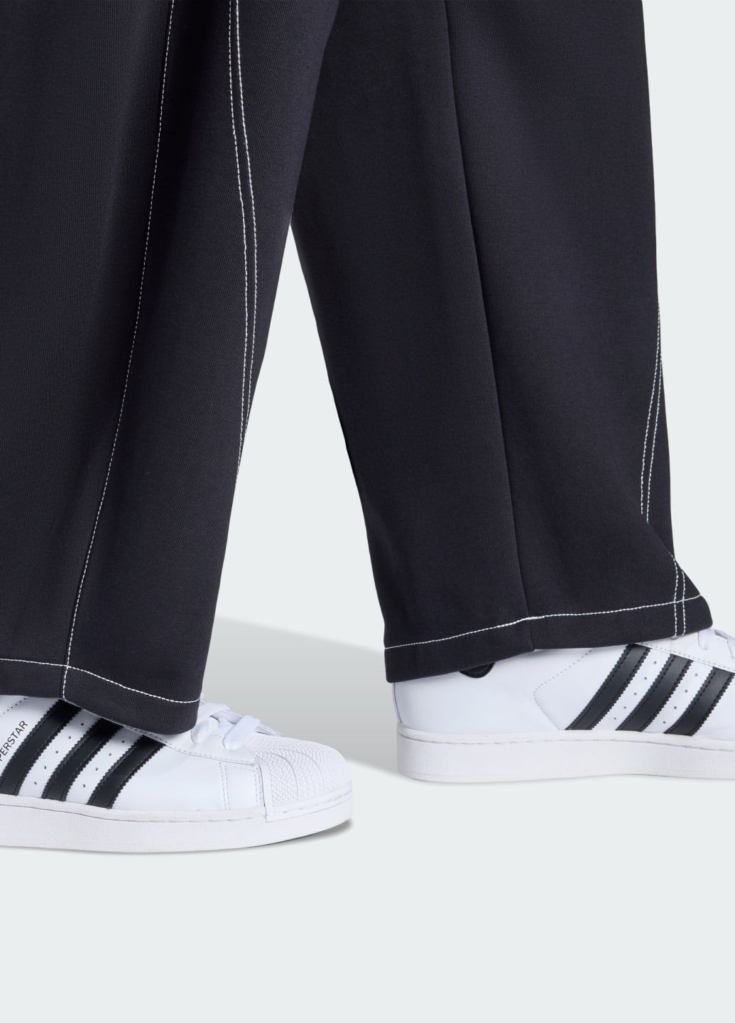 Брюки ORIGINALS SHOEMAKER GRAPHIC FLEECE adidas (372814458)