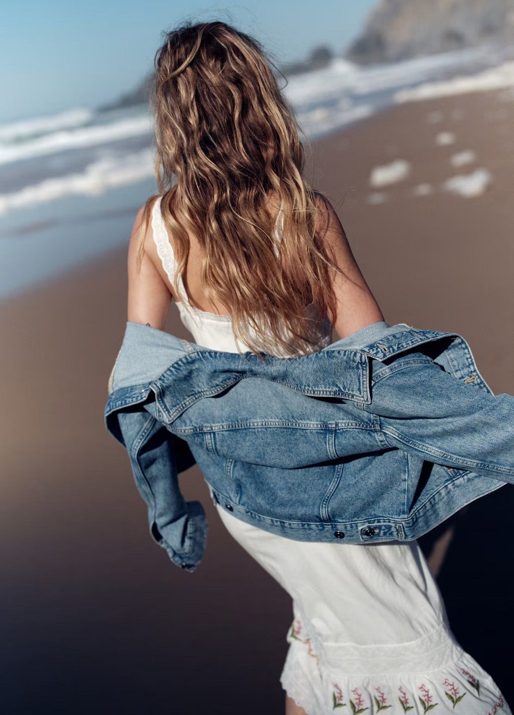 Молочна кежуал сукня H&M з квітковим принтом