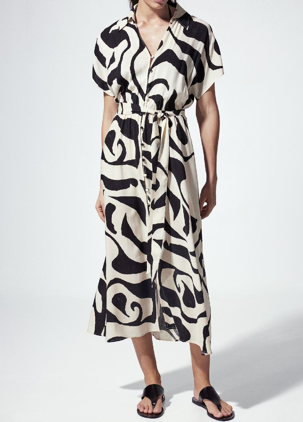 Молочное кэжуал платье H&M с абстрактным узором