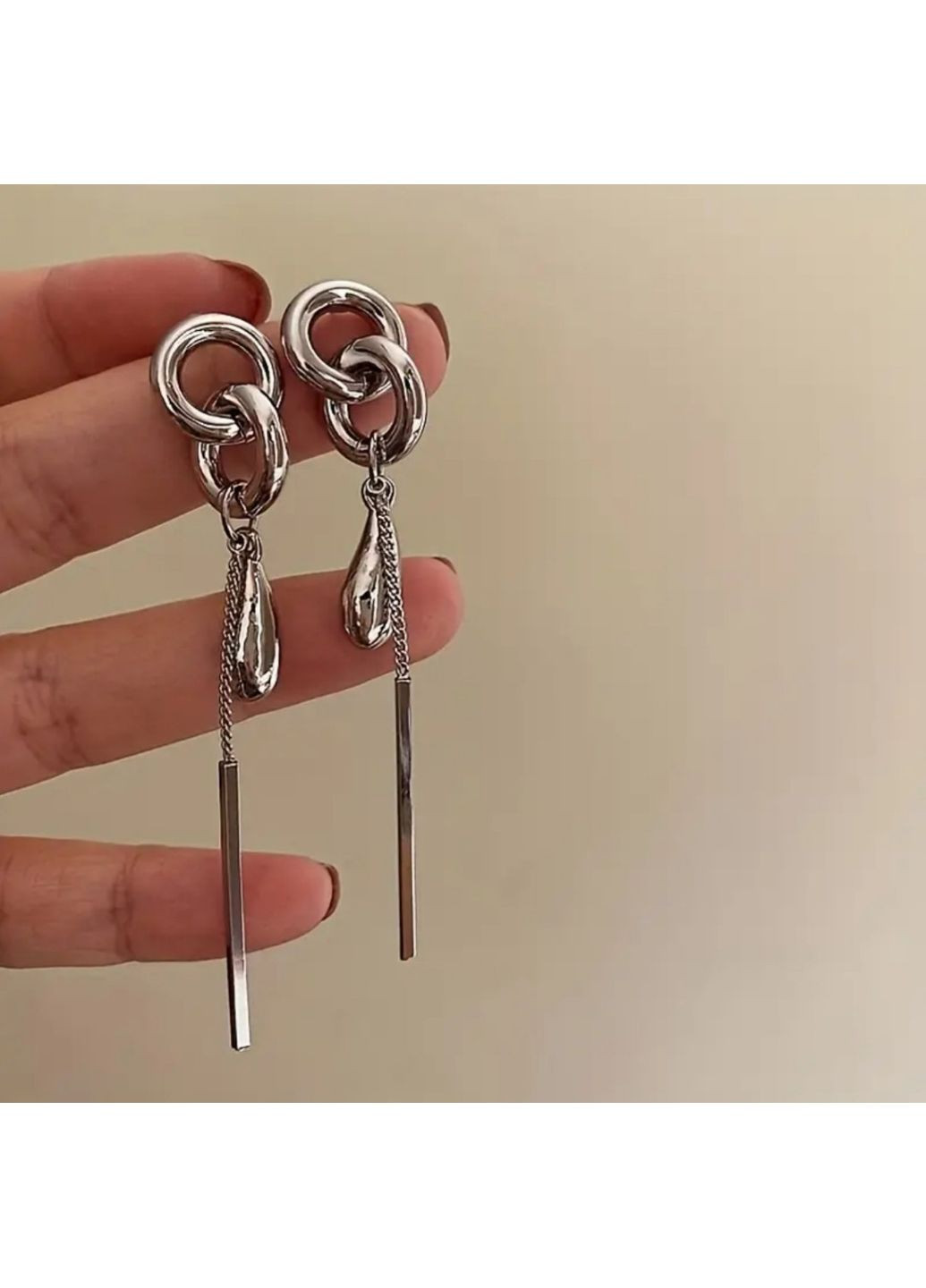 Серебристые серьги - цвяшки с геометрическим дизайном No Brand (362568188)