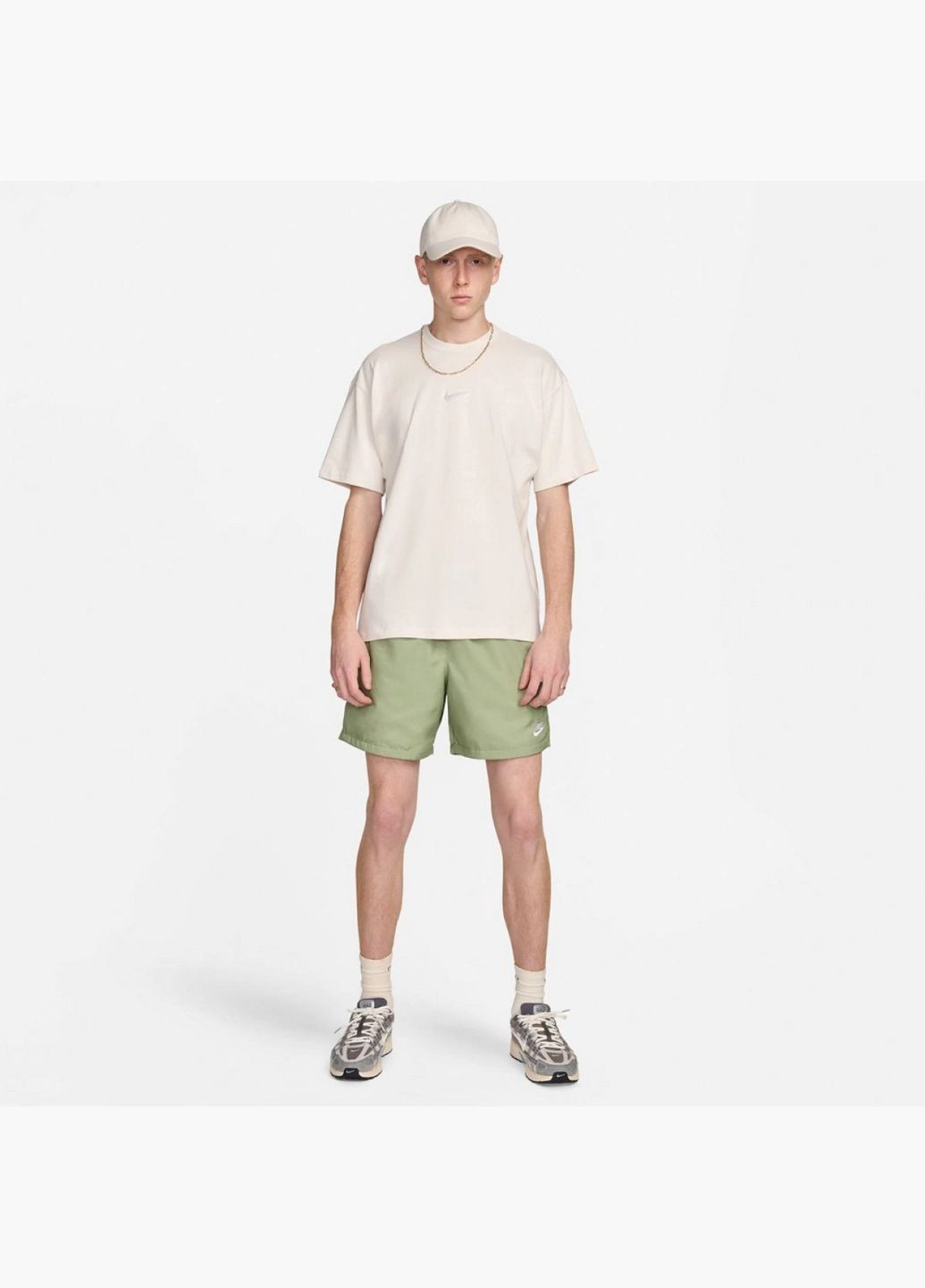 Бежевая мужская футболка m nsw tee prem essntl open beige fv7726-030 Nike