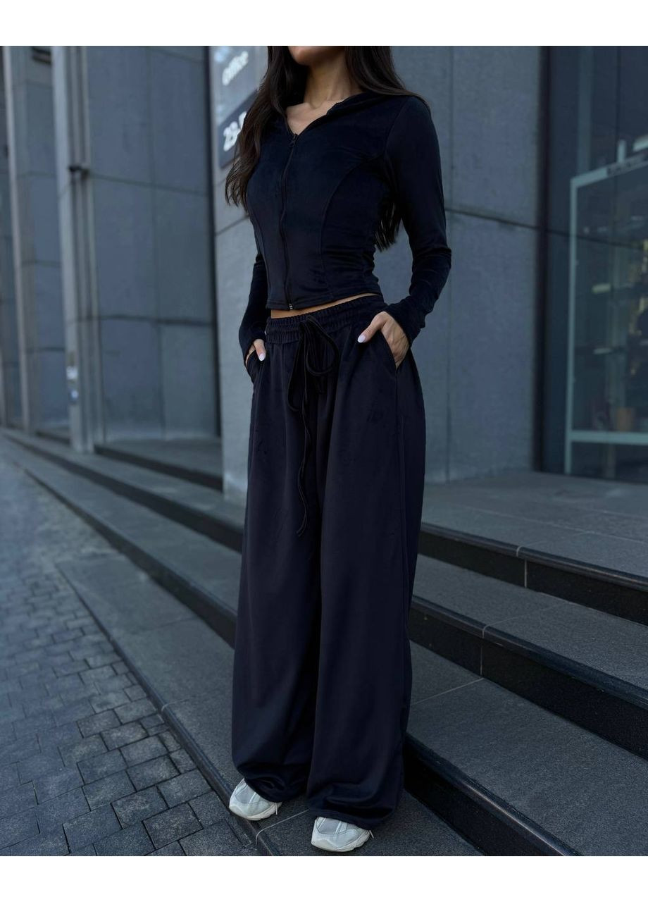 Жіночий велюровий костюм Avanti (358931917)