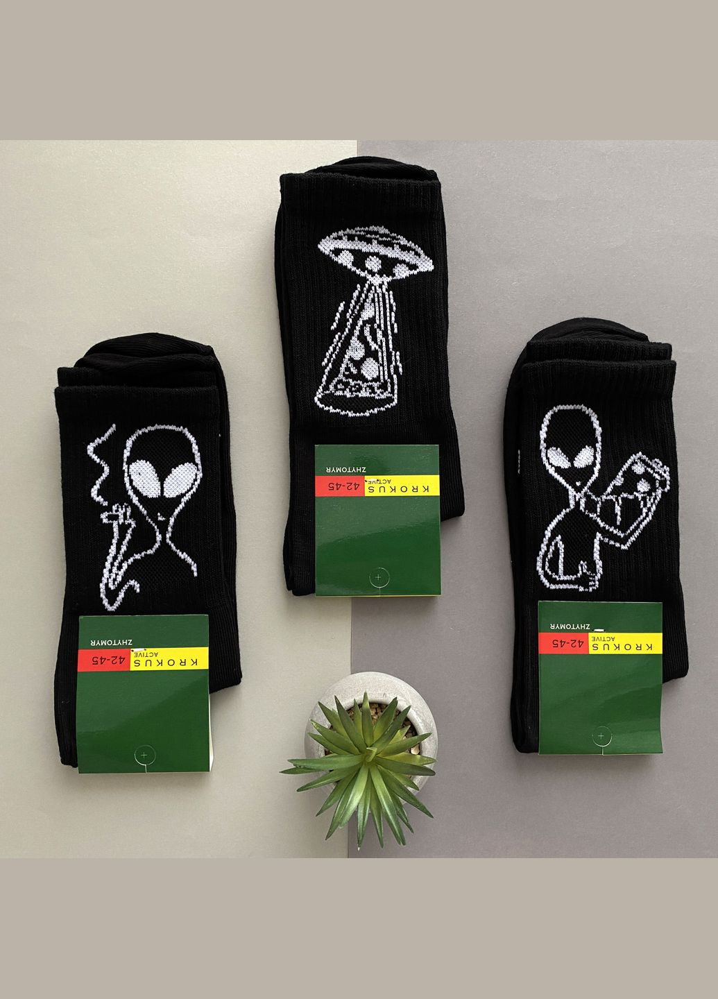 Чёрные носки мужские, с высокой резинкой. нло. комплект из 3х пар. цвет: черный. Крокус рисунки (334718238)