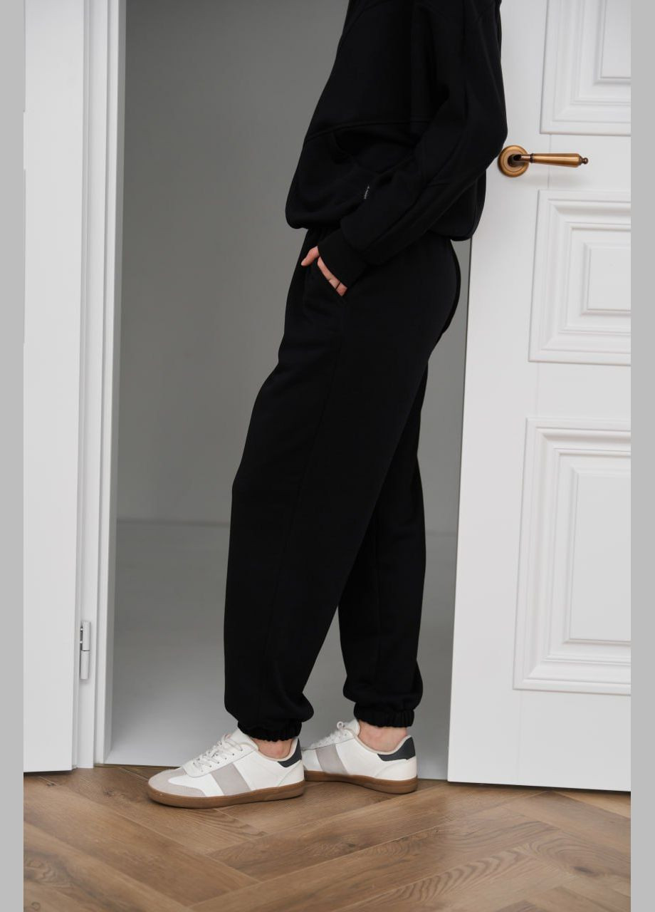 Женский костюм со стойкой цвет черный р.L 451258 New Trend (282930673)