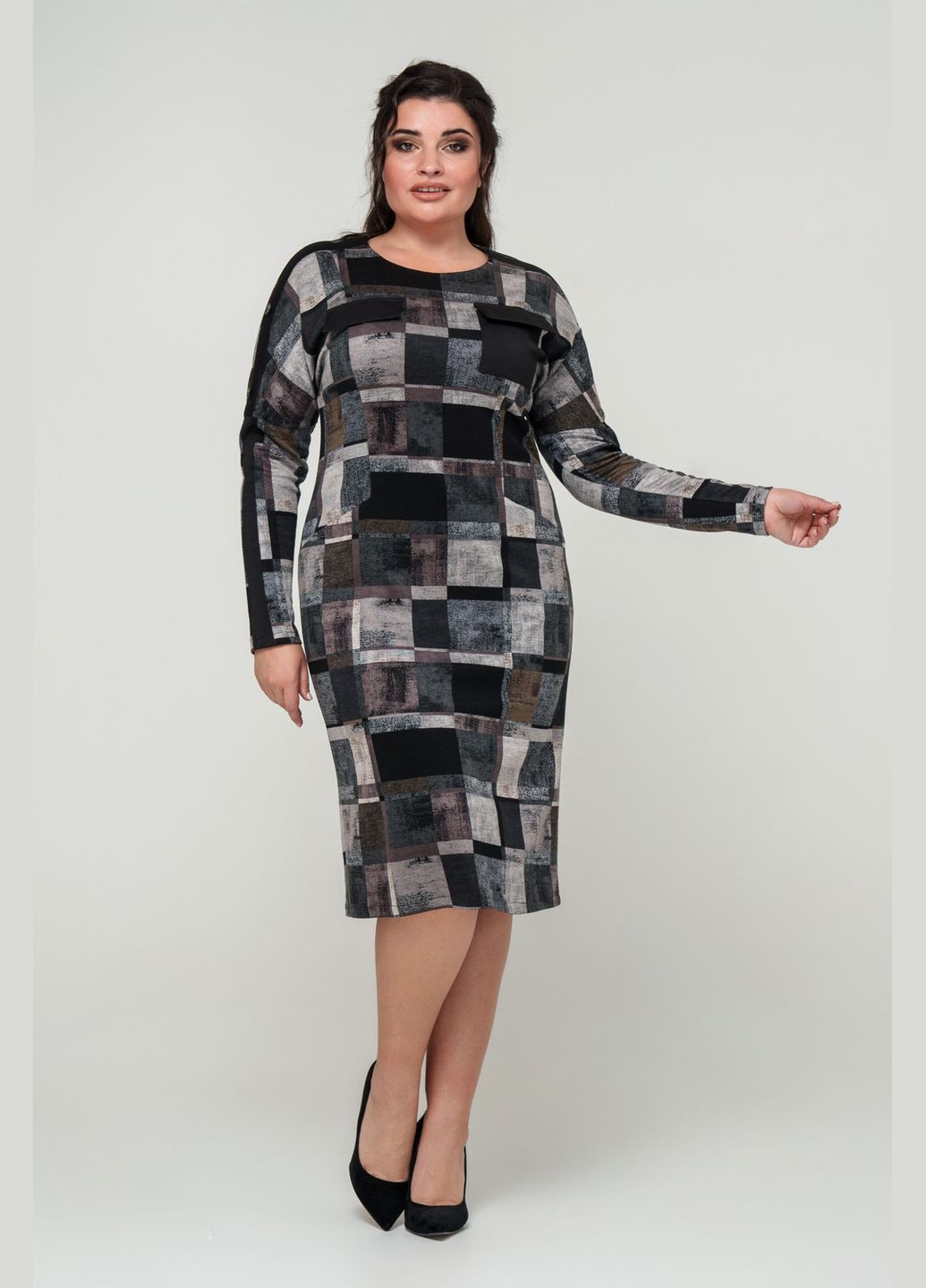 Чорна повсякденний сукня напівприлеглого силуету виготовлена з трикотажу джерсі по центральному шву спинки виконана шліца all posa (ap101746p) A'll Posa