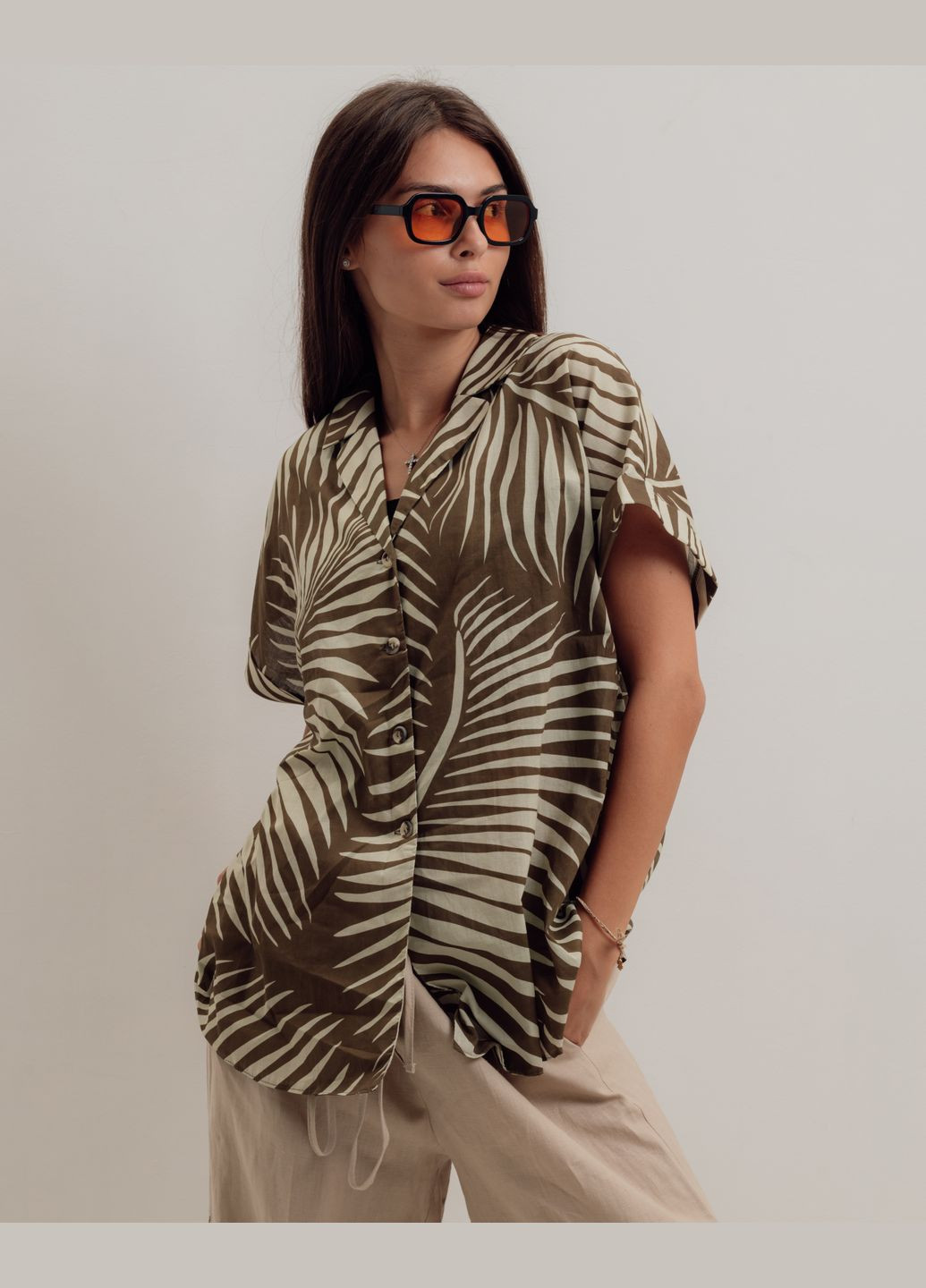 Оливковая блуза пальмы бежево-оливковая Nagrada