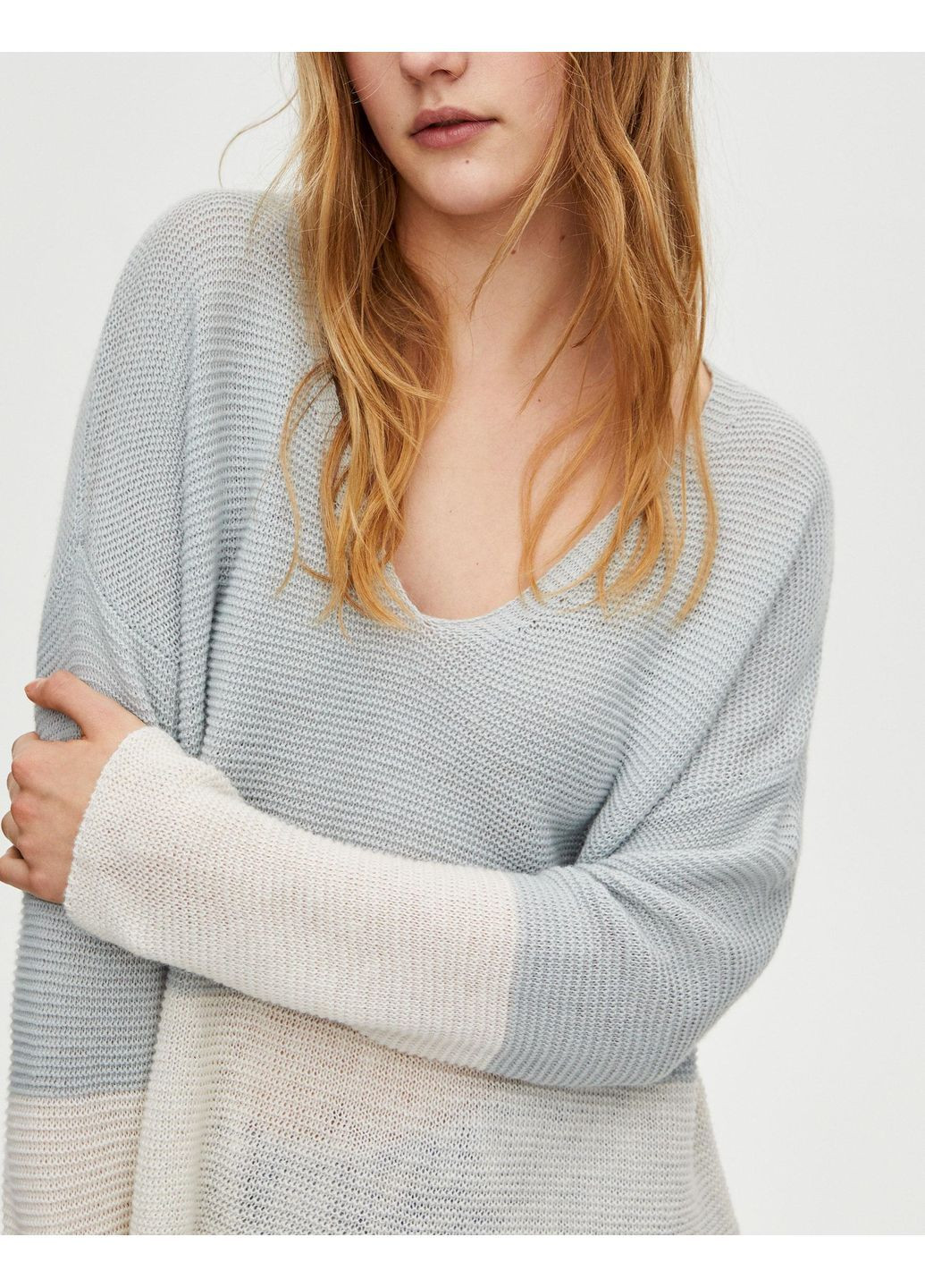 Белый пуловер демисезон,белый-голубой, Pull & Bear