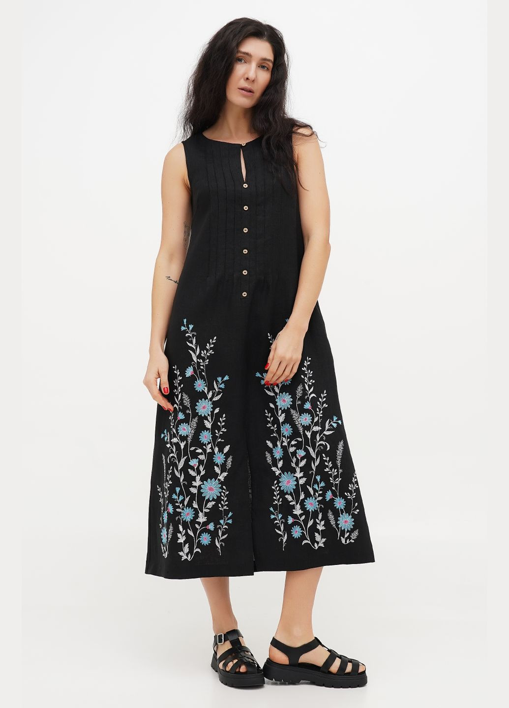 Черное льняное длинное вышитое платье с карманами нея, цветочная вышивка. зеленый, р.54, код 0415/54/1642 ГАЛЕРЕЯ ЛЬОНУ