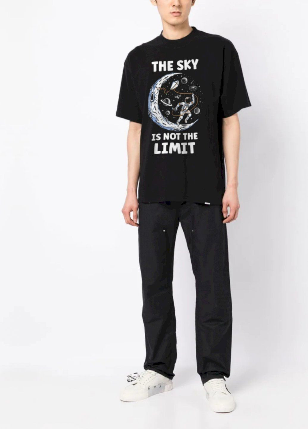Черная футболка oversize мужская черная "the sky is not the limit" Trace of Space