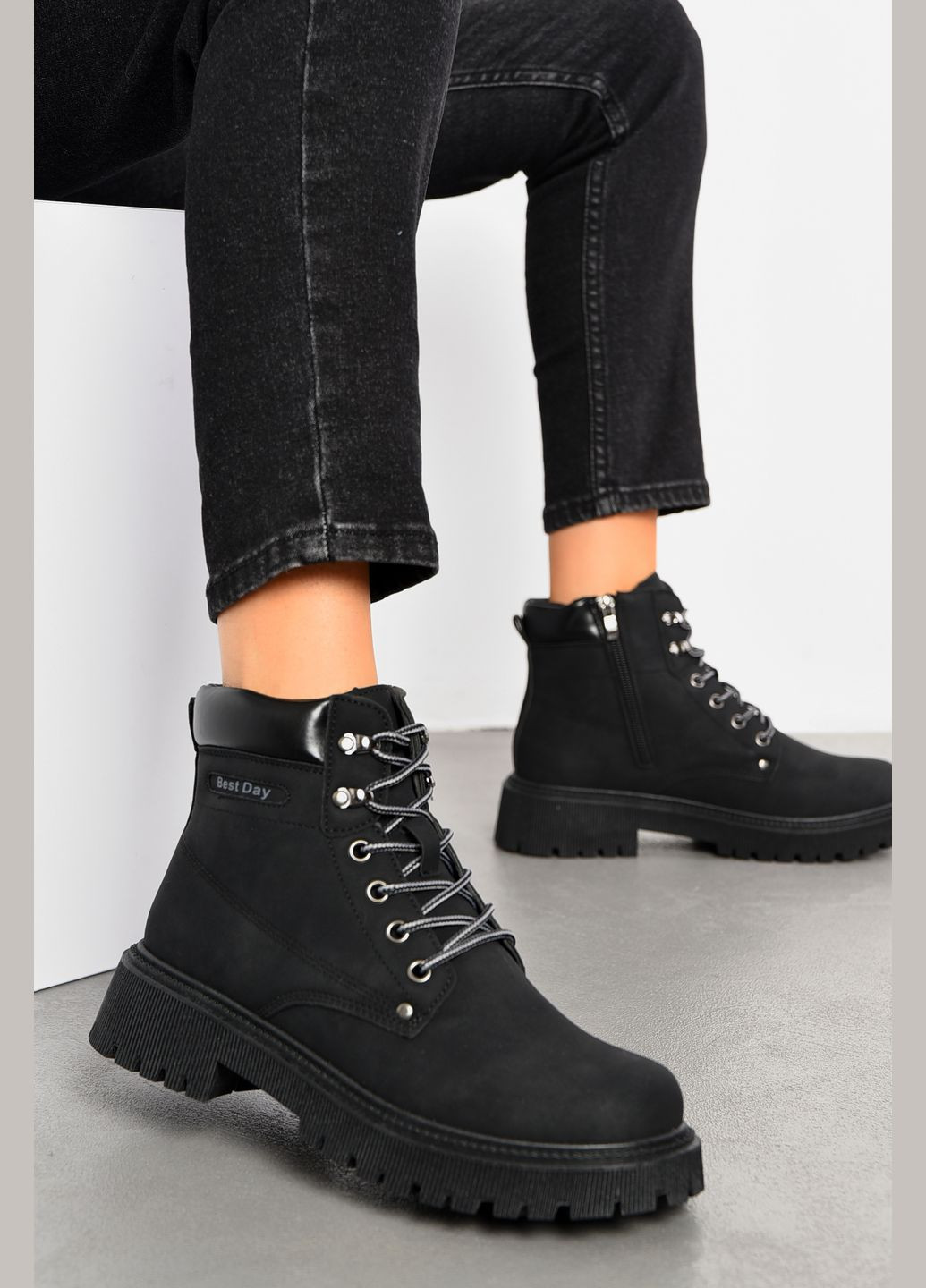 Черевики жіночі демісезонні чорного кольору Let's Shop (307355652)