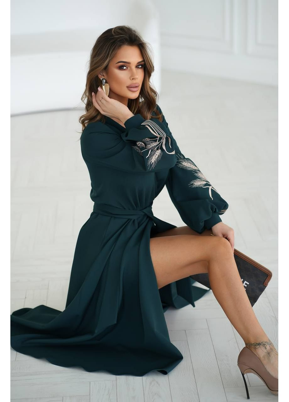 Зеленое праздничный, вечернее платье меди на запах с вышивкой на запах MonCher