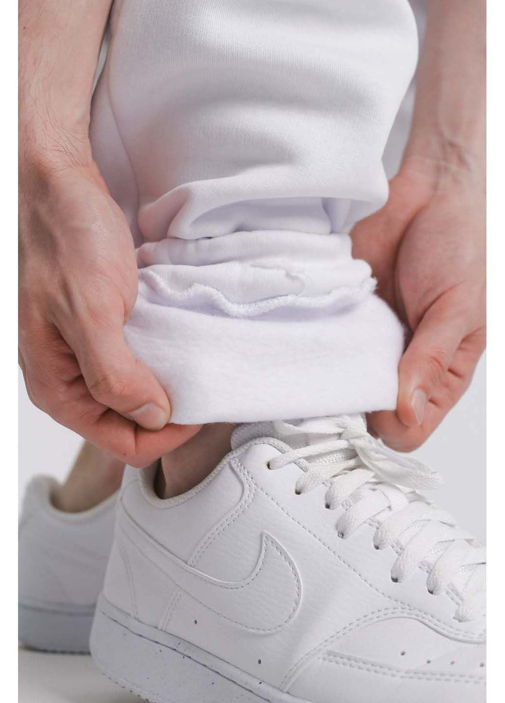 Белые спортивные, кэжуал демисезонные брюки Intruder