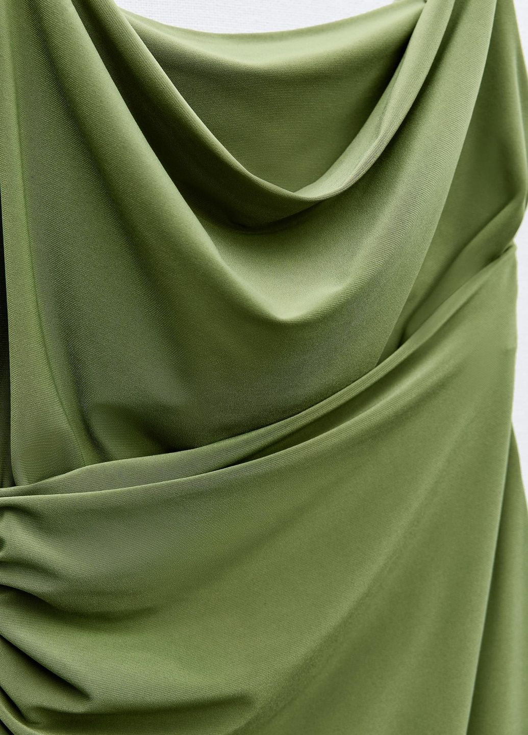 Оливковое (хаки) вечернее платье Zara однотонное